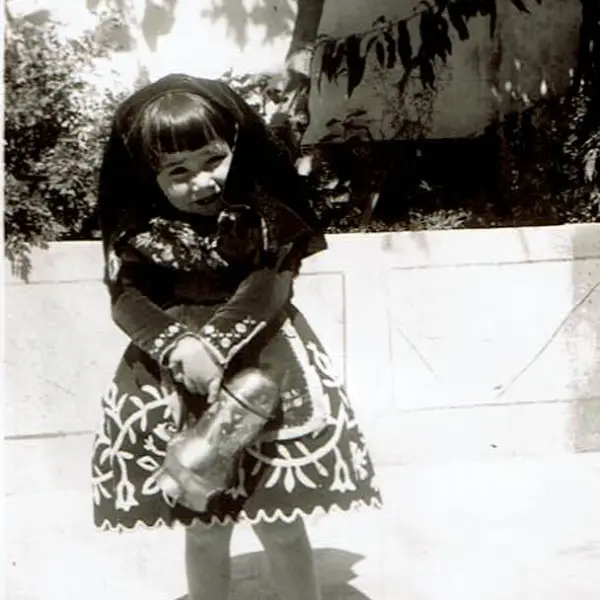 Con el traje de Montehermoseña